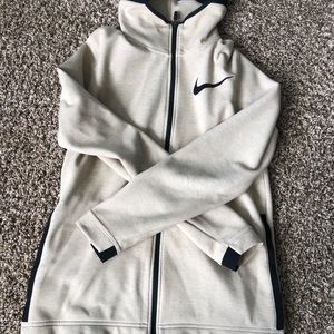 Nike hoodie, size medium, great condition